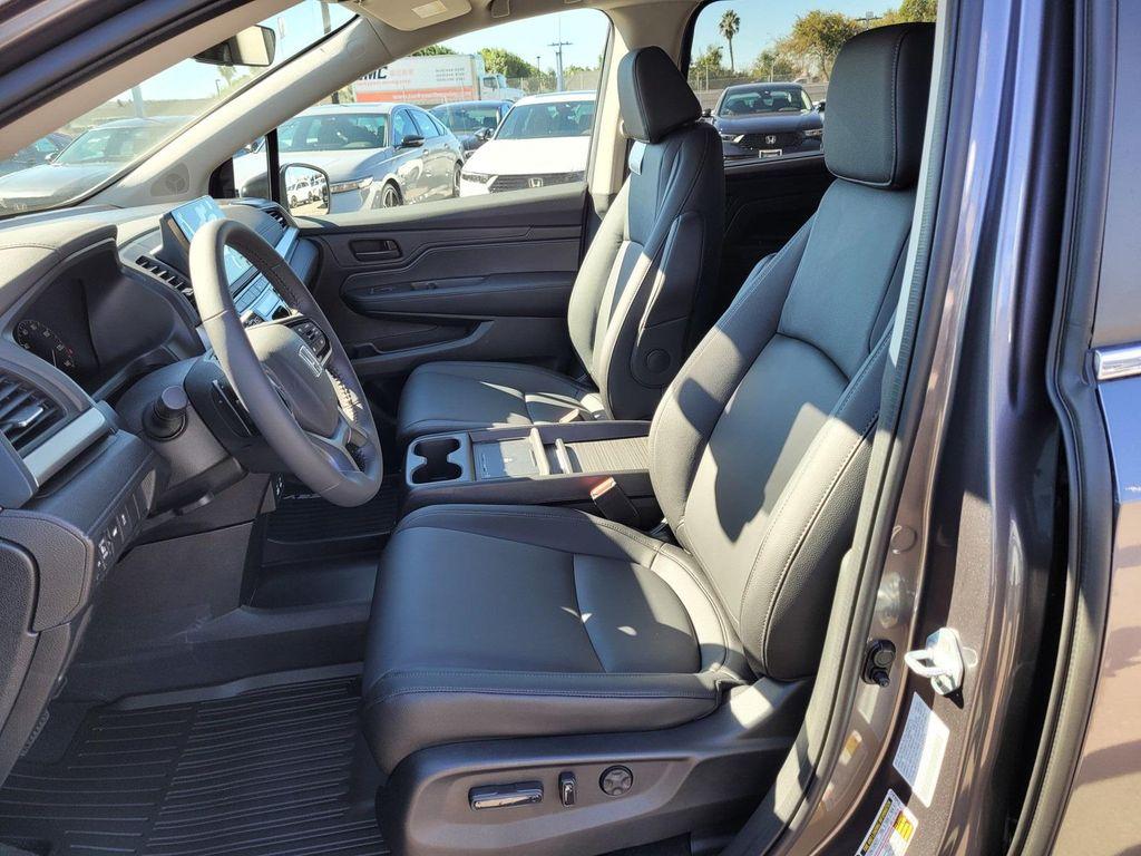 new 2026 Honda Odyssey car, priced at $45,685