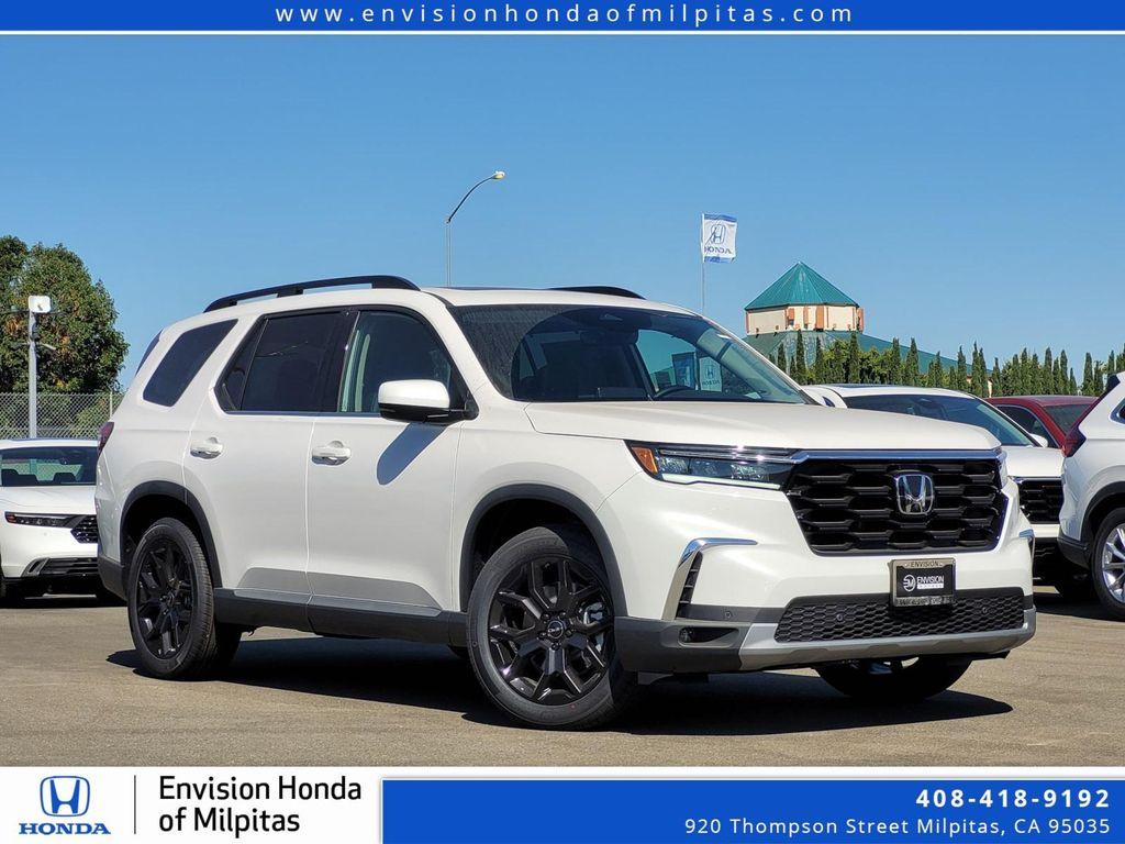 new 2025 Honda Pilot car, priced at $51,305