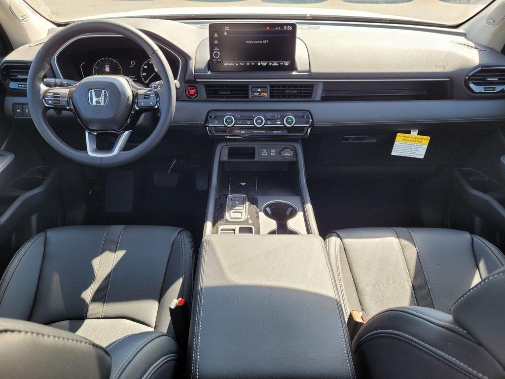 new 2025 Honda Pilot car, priced at $51,305
