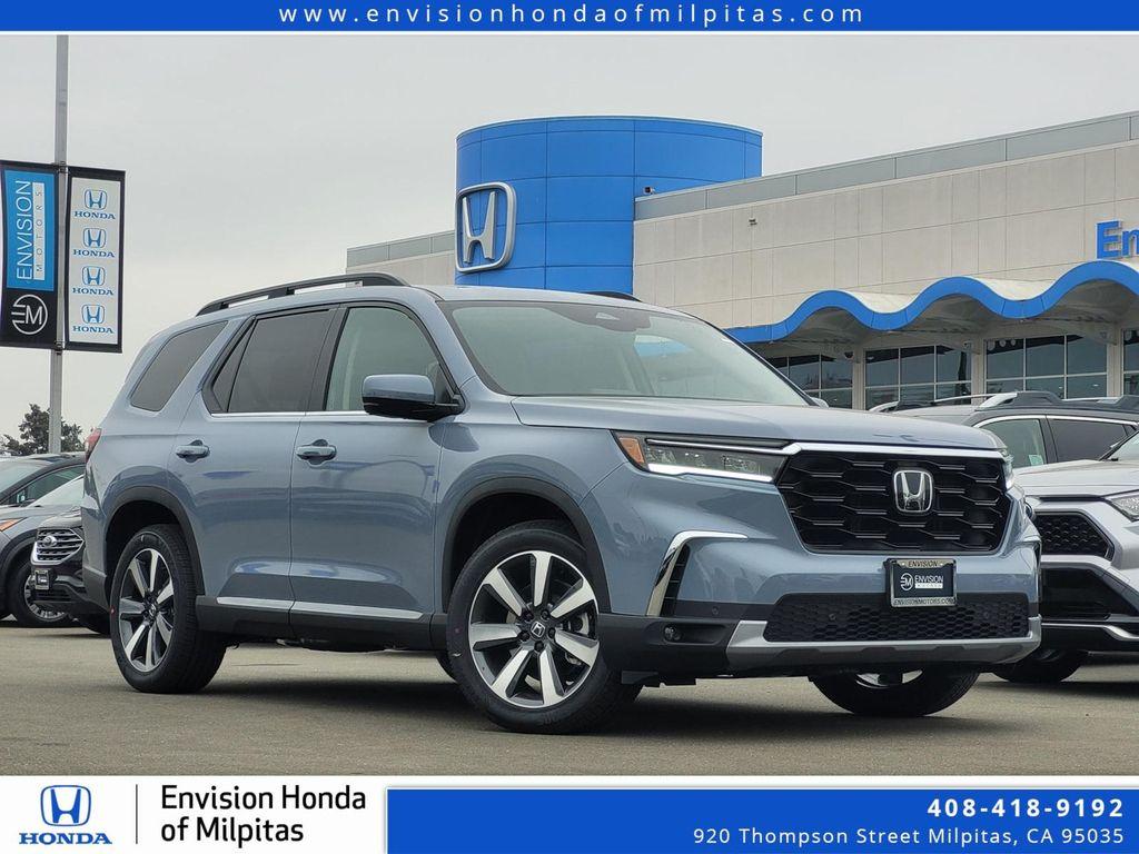 new 2025 Honda Pilot car, priced at $51,550