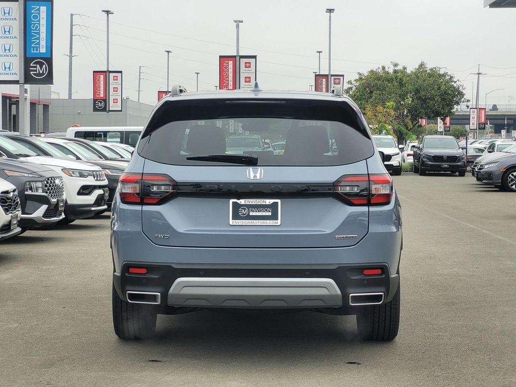 new 2025 Honda Pilot car, priced at $51,550