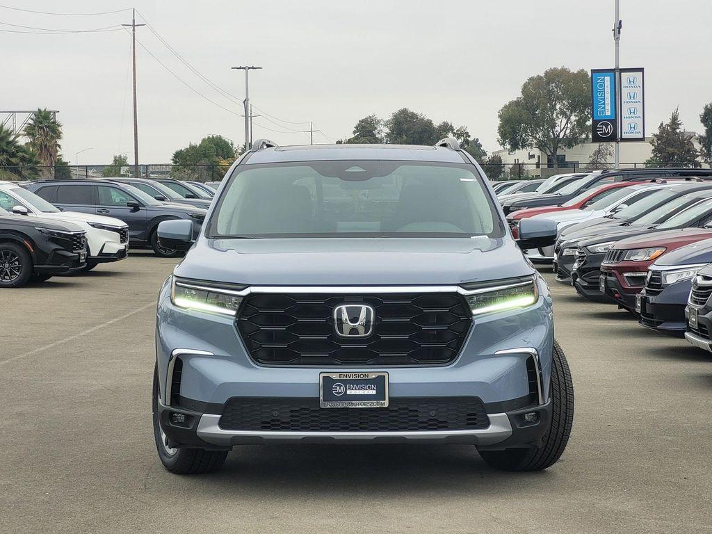 new 2025 Honda Pilot car, priced at $51,550