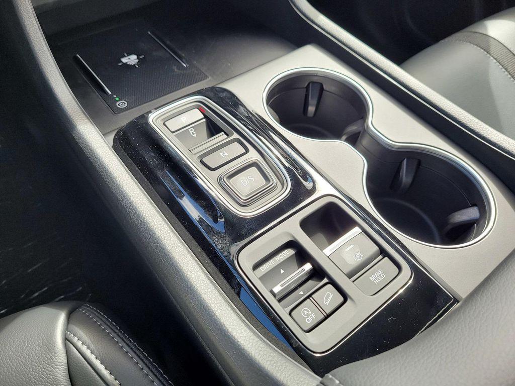 new 2025 Honda Pilot car, priced at $51,350