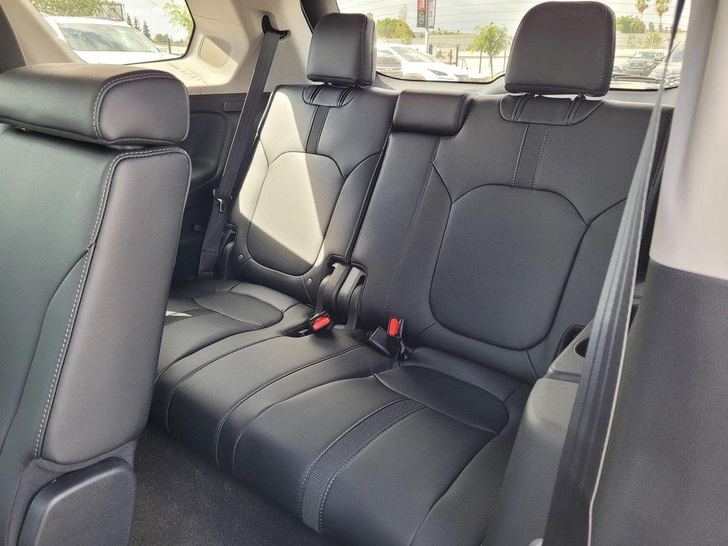 new 2025 Honda Pilot car, priced at $51,350