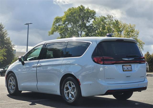 new 2024 Chrysler Pacifica car, priced at $53,991