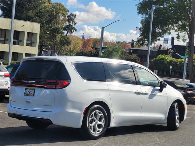 new 2024 Chrysler Pacifica car, priced at $53,991
