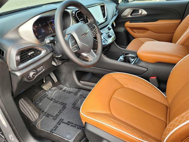 new 2025 Chrysler Pacifica car, priced at $61,975