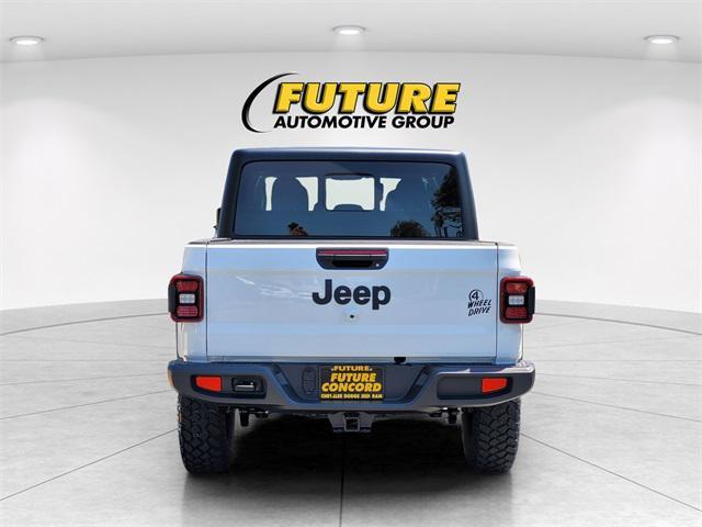 new 2025 Jeep Gladiator car, priced at $49,445