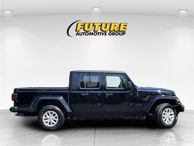 new 2023 Jeep Gladiator car, priced at $51,881