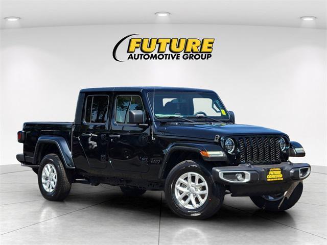 new 2023 Jeep Gladiator car, priced at $51,881