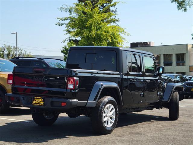 new 2023 Jeep Gladiator car, priced at $51,881