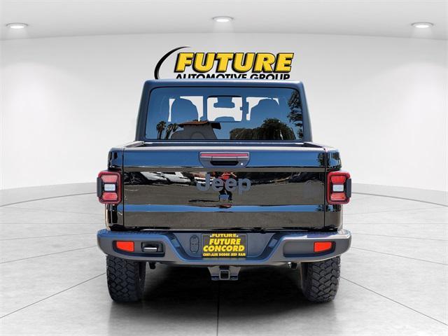 new 2025 Jeep Gladiator car, priced at $50,040