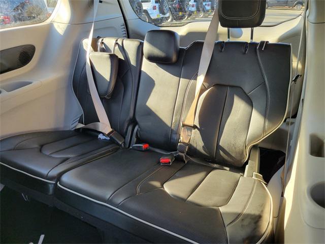 new 2023 Chrysler Pacifica Hybrid car, priced at $53,881