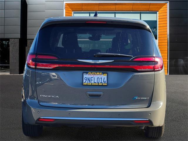 new 2023 Chrysler Pacifica Hybrid car, priced at $53,881