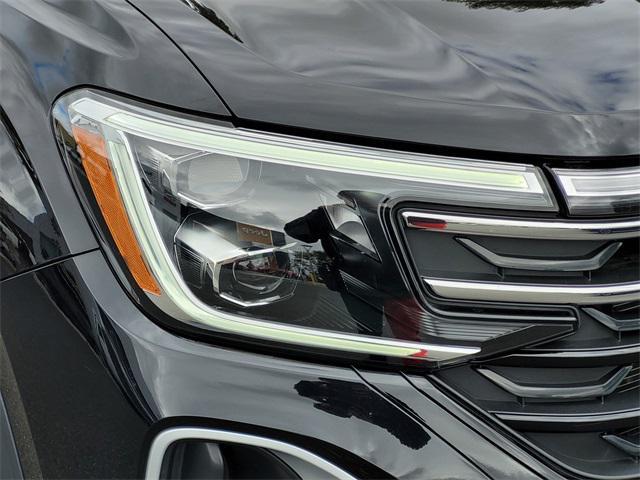 used 2024 Volkswagen Atlas car, priced at $34,888