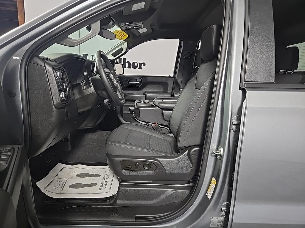 used 2023 GMC Sierra 1500 car, priced at $35,000
