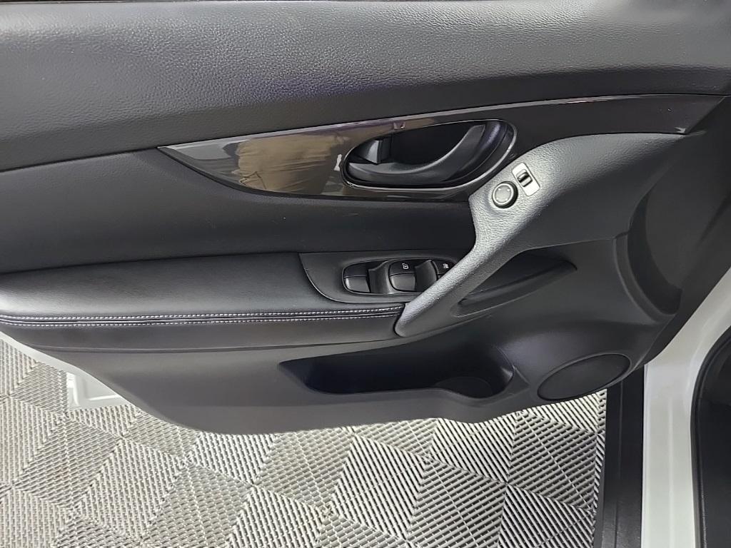 used 2020 Nissan Rogue car, priced at $14,995