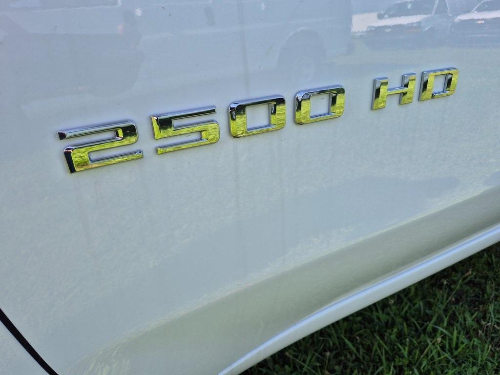 new 2025 Chevrolet Silverado 3500 car, priced at $51,618