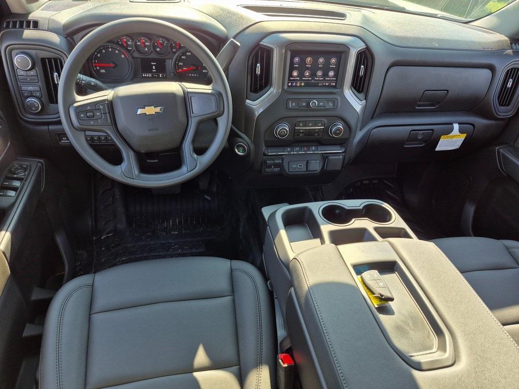 new 2025 Chevrolet Silverado 3500 car, priced at $51,618