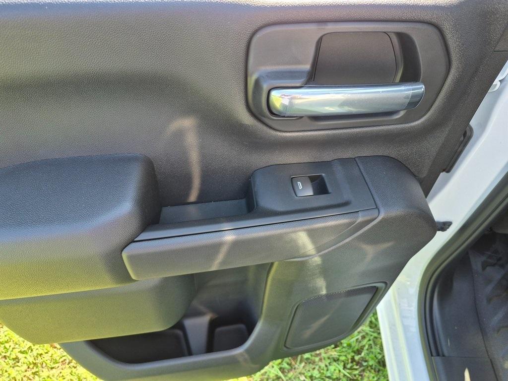 new 2025 Chevrolet Silverado 3500 car, priced at $51,618