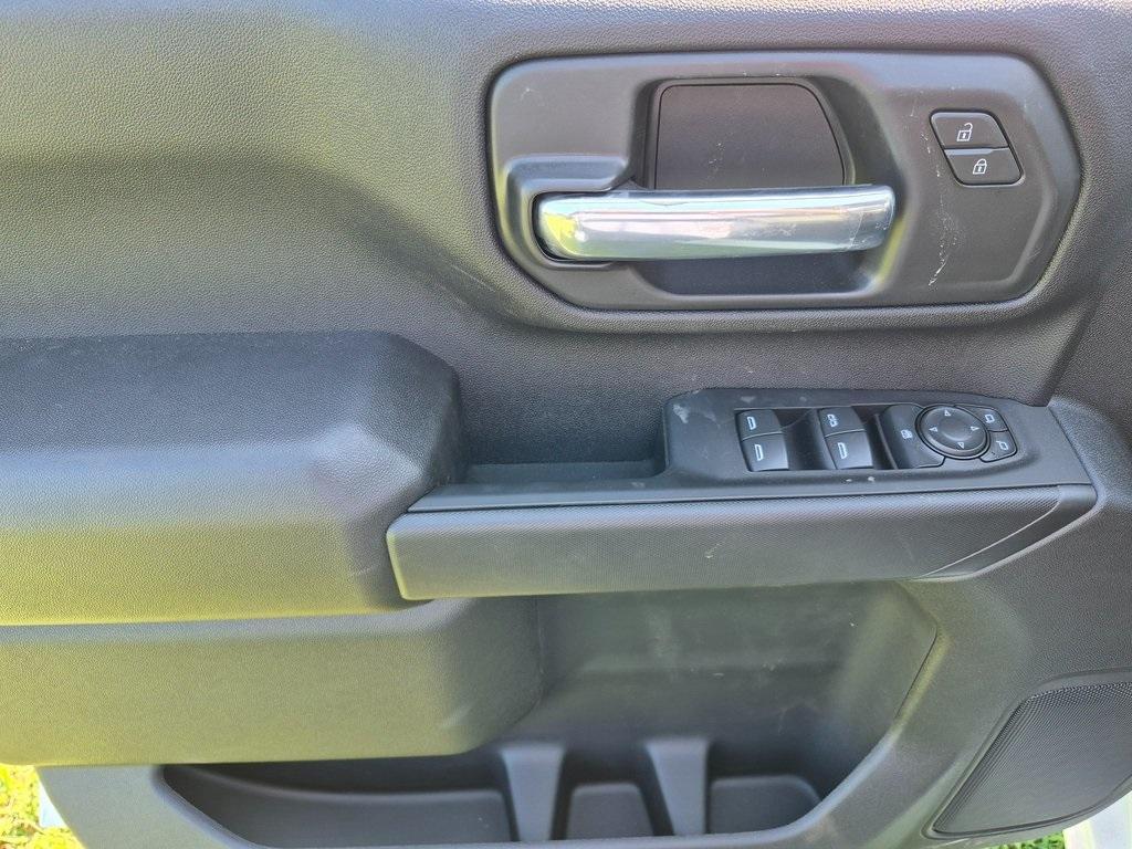 new 2025 Chevrolet Silverado 3500 car, priced at $51,618