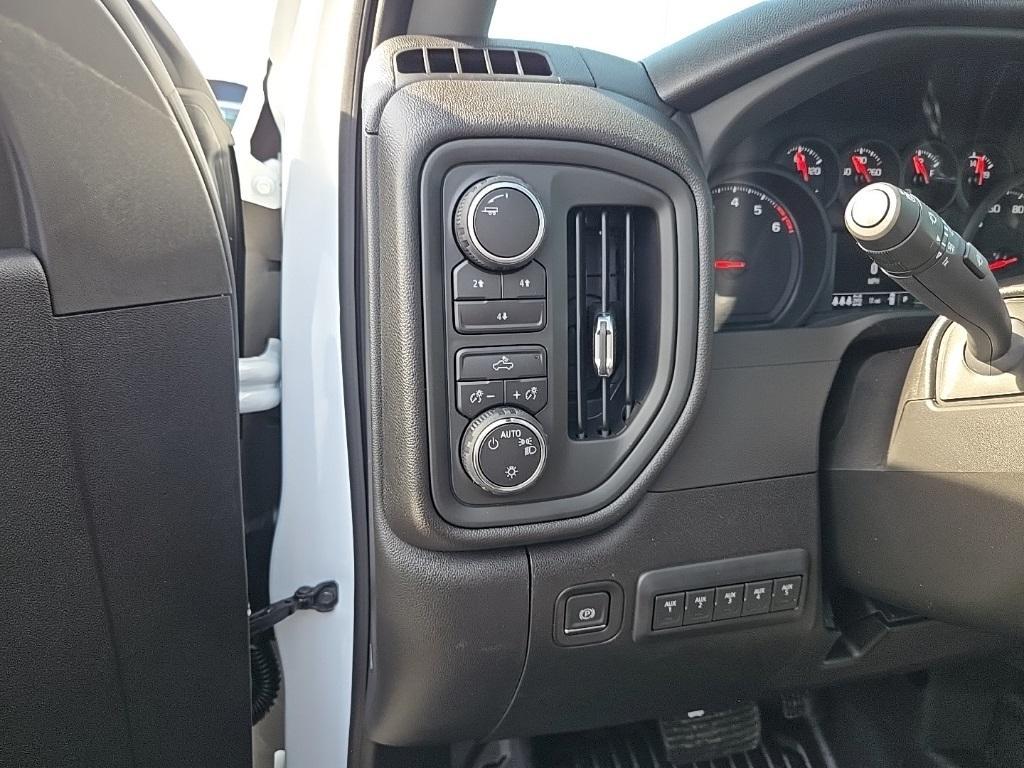 new 2025 Chevrolet Silverado 2500 car, priced at $52,566