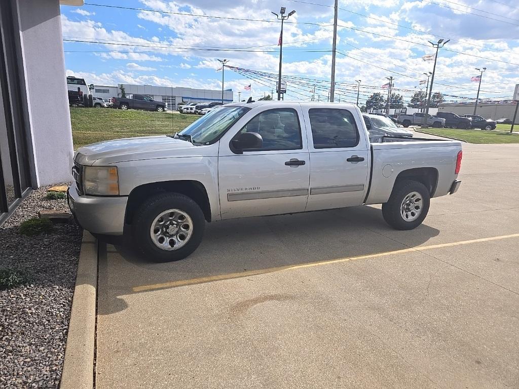used 2011 Chevrolet Silverado 1500 car, priced at $9,998