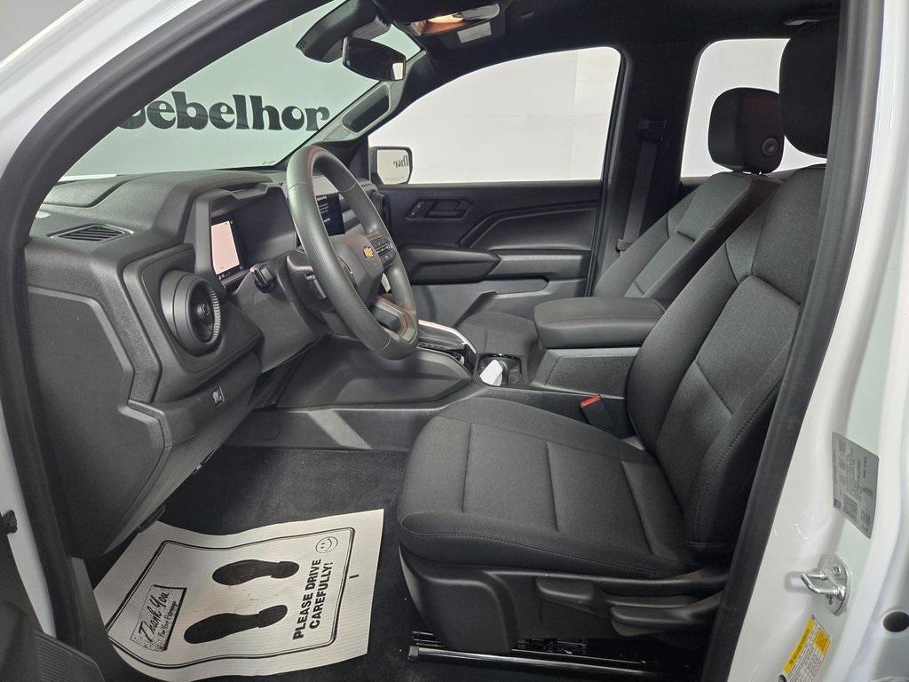 new 2025 Chevrolet Colorado car, priced at $31,535