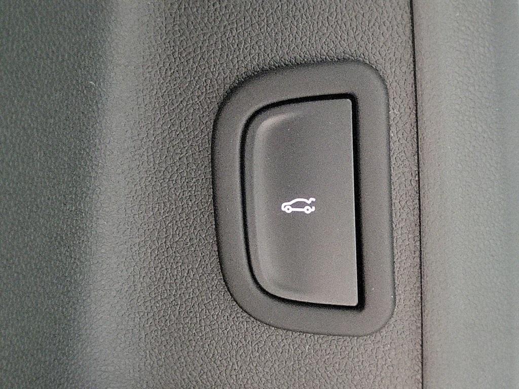 new 2026 Chevrolet Traverse car, priced at $59,760