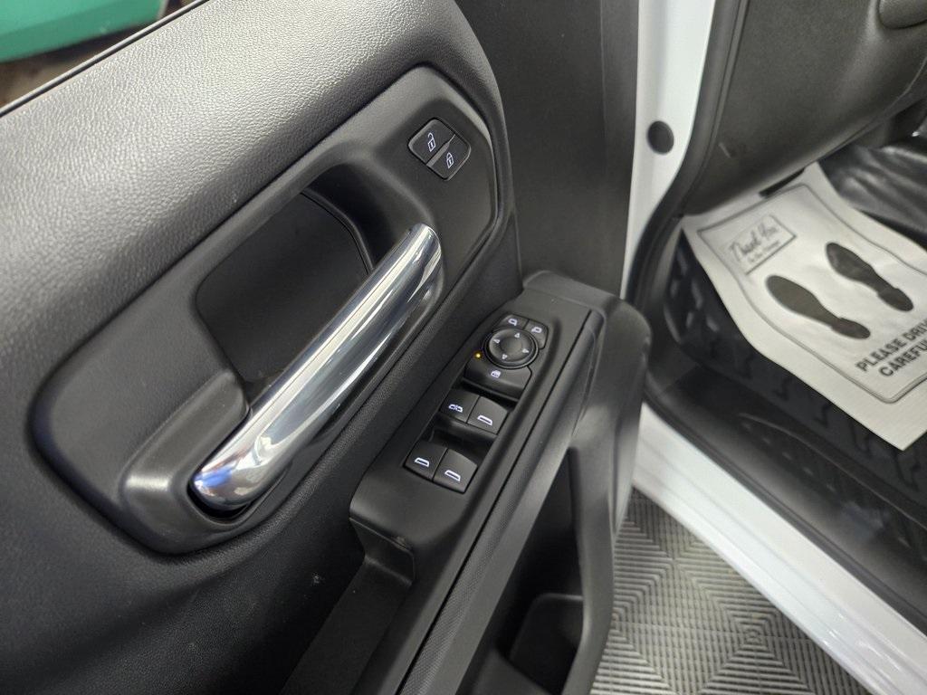 new 2025 Chevrolet Silverado 1500 car, priced at $42,295