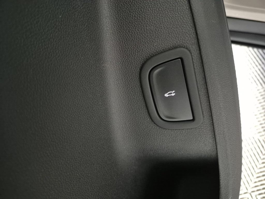 new 2026 Chevrolet Traverse car, priced at $52,485