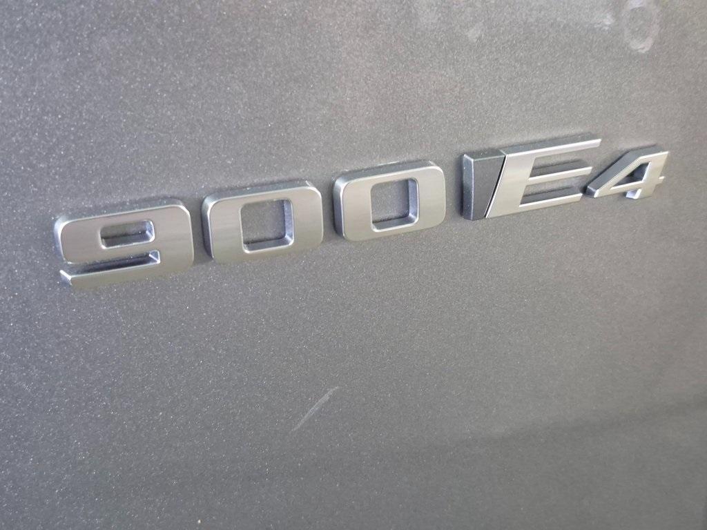 new 2026 Cadillac VISTIQ car, priced at $98,600