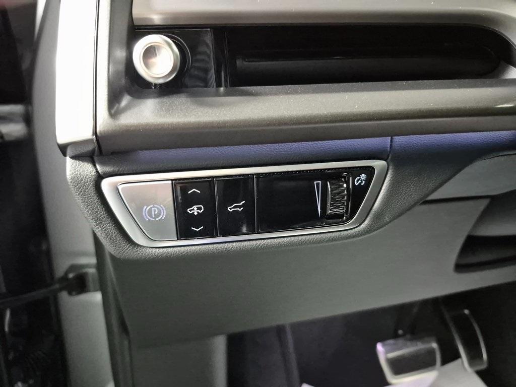 new 2026 Cadillac VISTIQ car, priced at $98,600