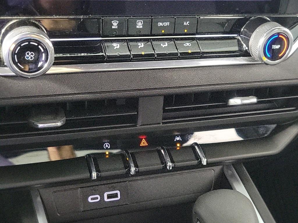 used 2024 Chevrolet Colorado car, priced at $39,985