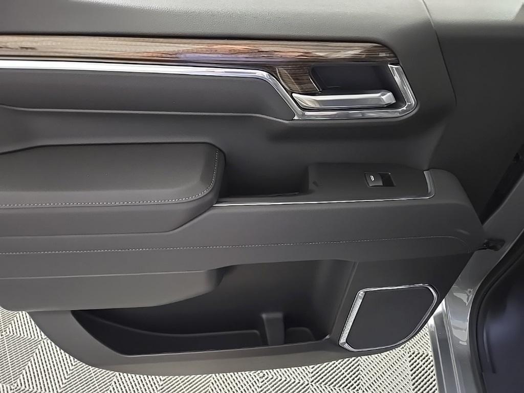 new 2025 Chevrolet Silverado 1500 car, priced at $58,004