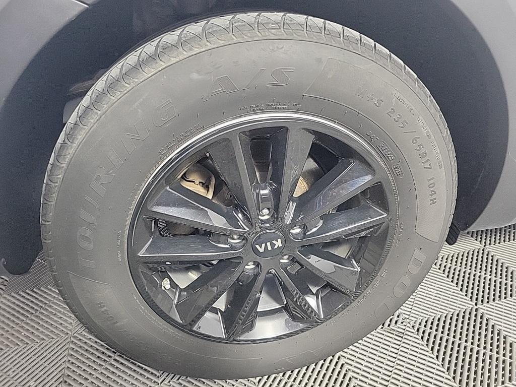used 2020 Kia Sorento car, priced at $14,995