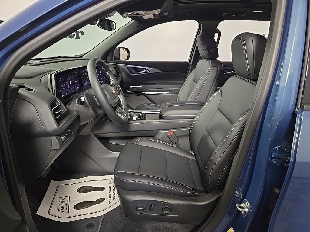 new 2025 Chevrolet Traverse car, priced at $48,585