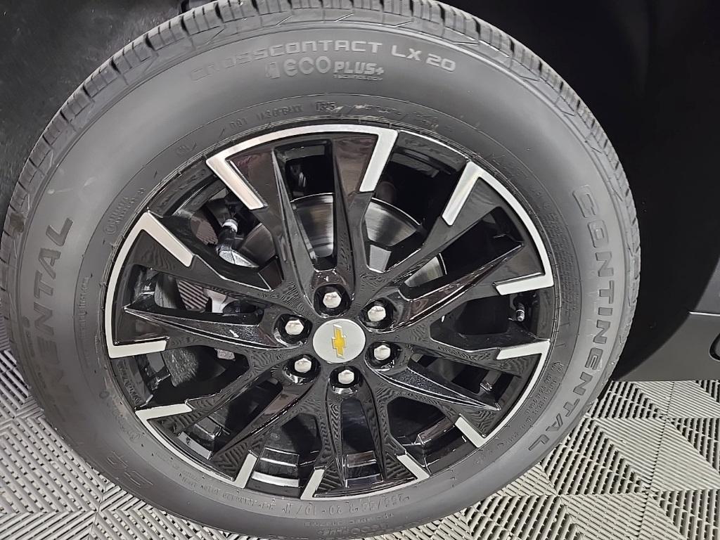 new 2025 Chevrolet Traverse car, priced at $48,585