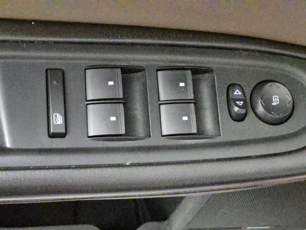 used 2015 GMC Acadia car, priced at $7,998