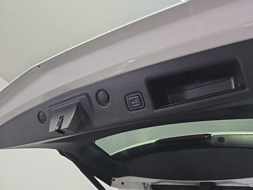 used 2020 Chevrolet Equinox car, priced at $20,000