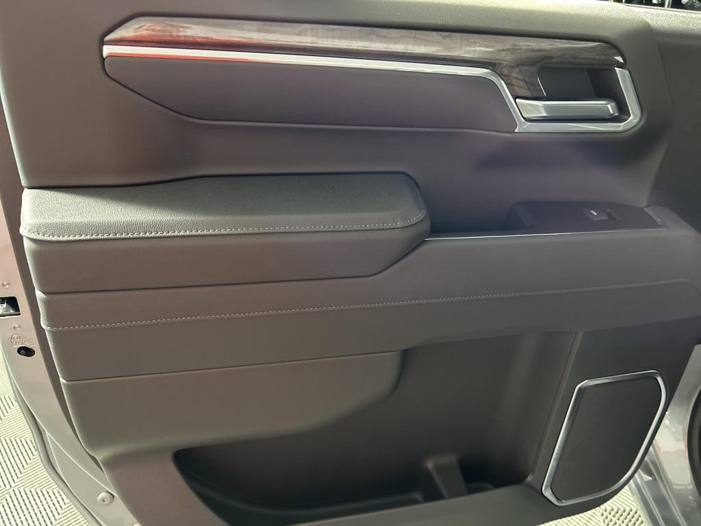 new 2025 Chevrolet Silverado 1500 car, priced at $57,644