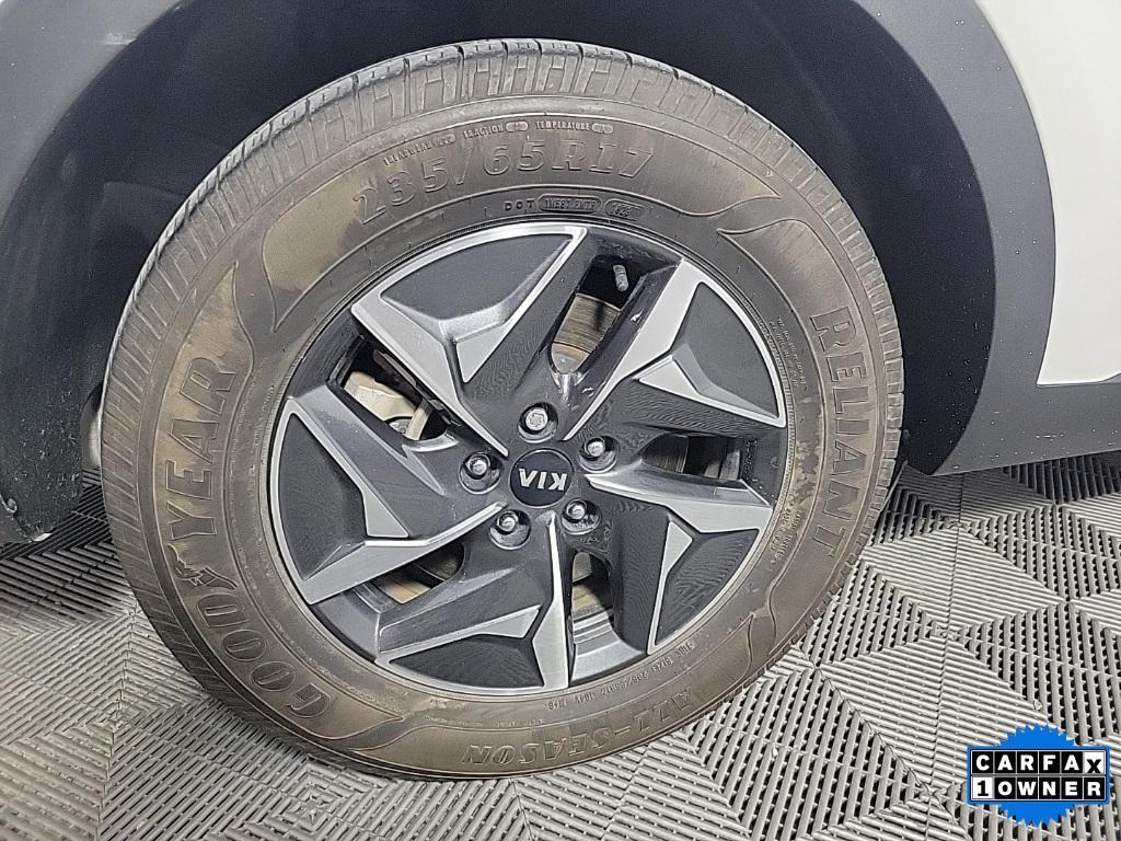 used 2021 Kia Sorento Hybrid car, priced at $23,995