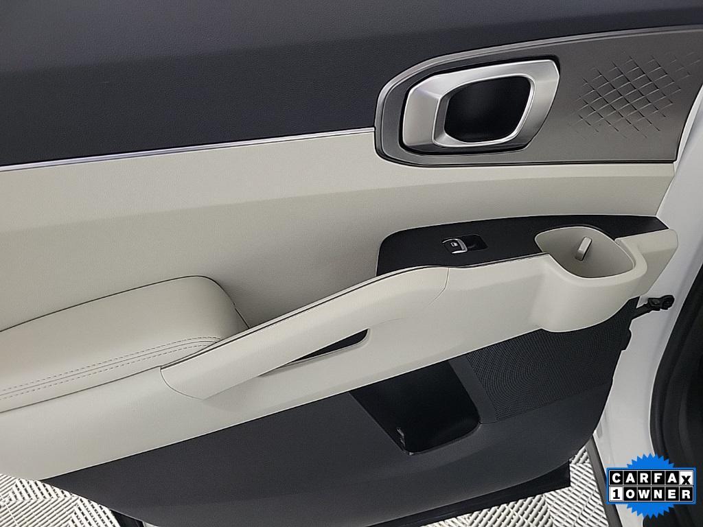 used 2021 Kia Sorento Hybrid car, priced at $23,995