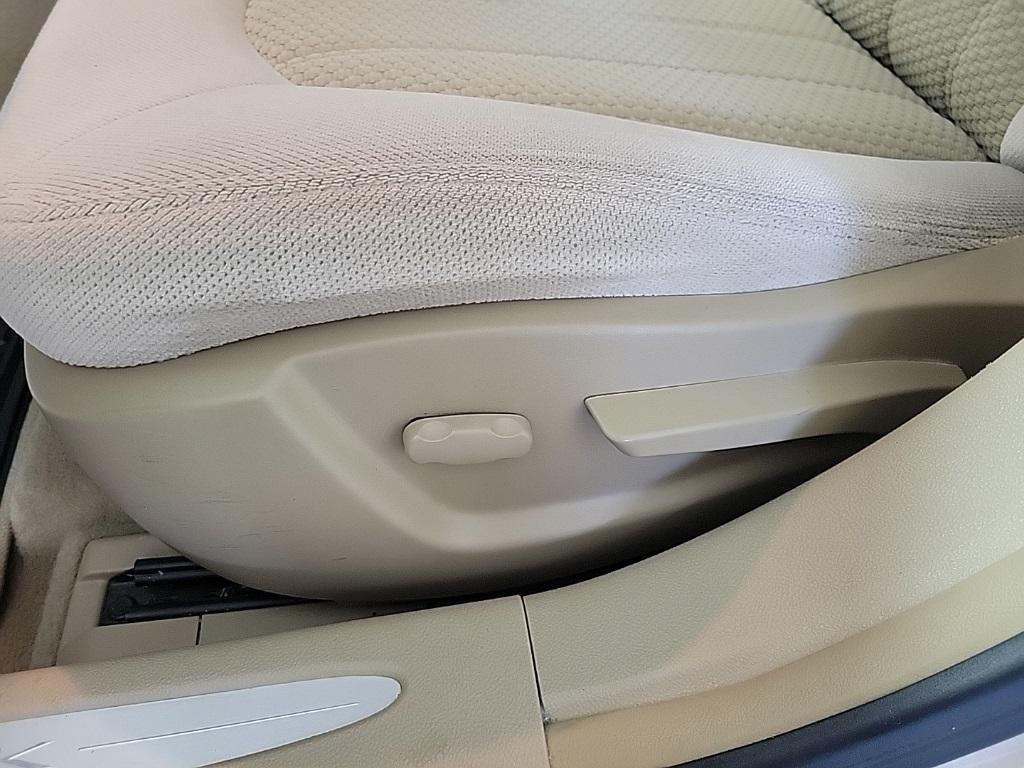 used 2007 Buick Lucerne car, priced at $11,995