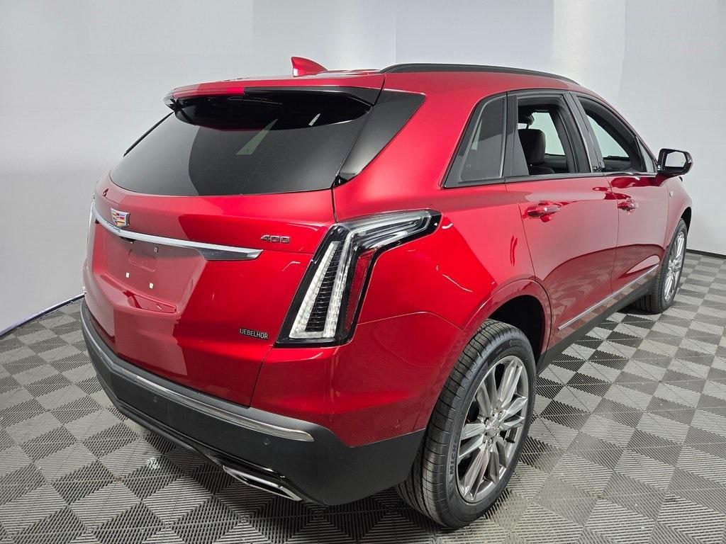 new 2025 Cadillac XT5 car, priced at $65,295