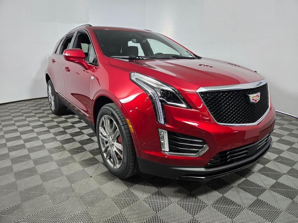 new 2025 Cadillac XT5 car, priced at $65,295