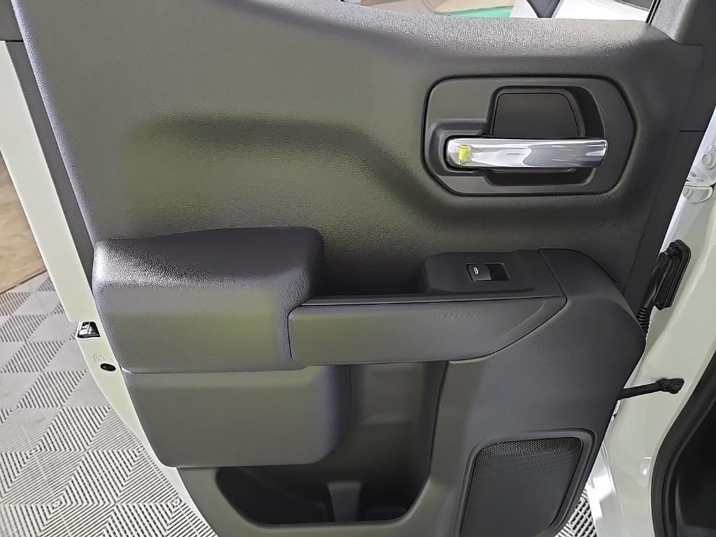 new 2025 Chevrolet Silverado 1500 car, priced at $43,820