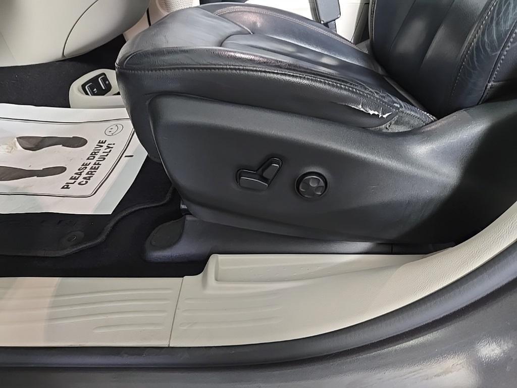 used 2017 Chrysler Pacifica car, priced at $10,750