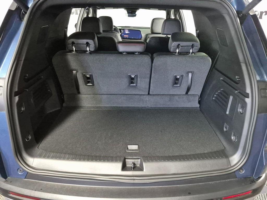 new 2026 Chevrolet Traverse car, priced at $52,020