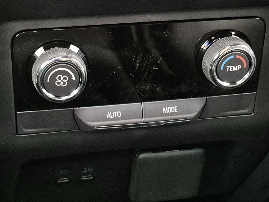 new 2026 Chevrolet Traverse car, priced at $52,020